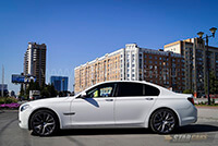 Фото 7 — Аренда белой BMW 7 с водителем в Новосибирске