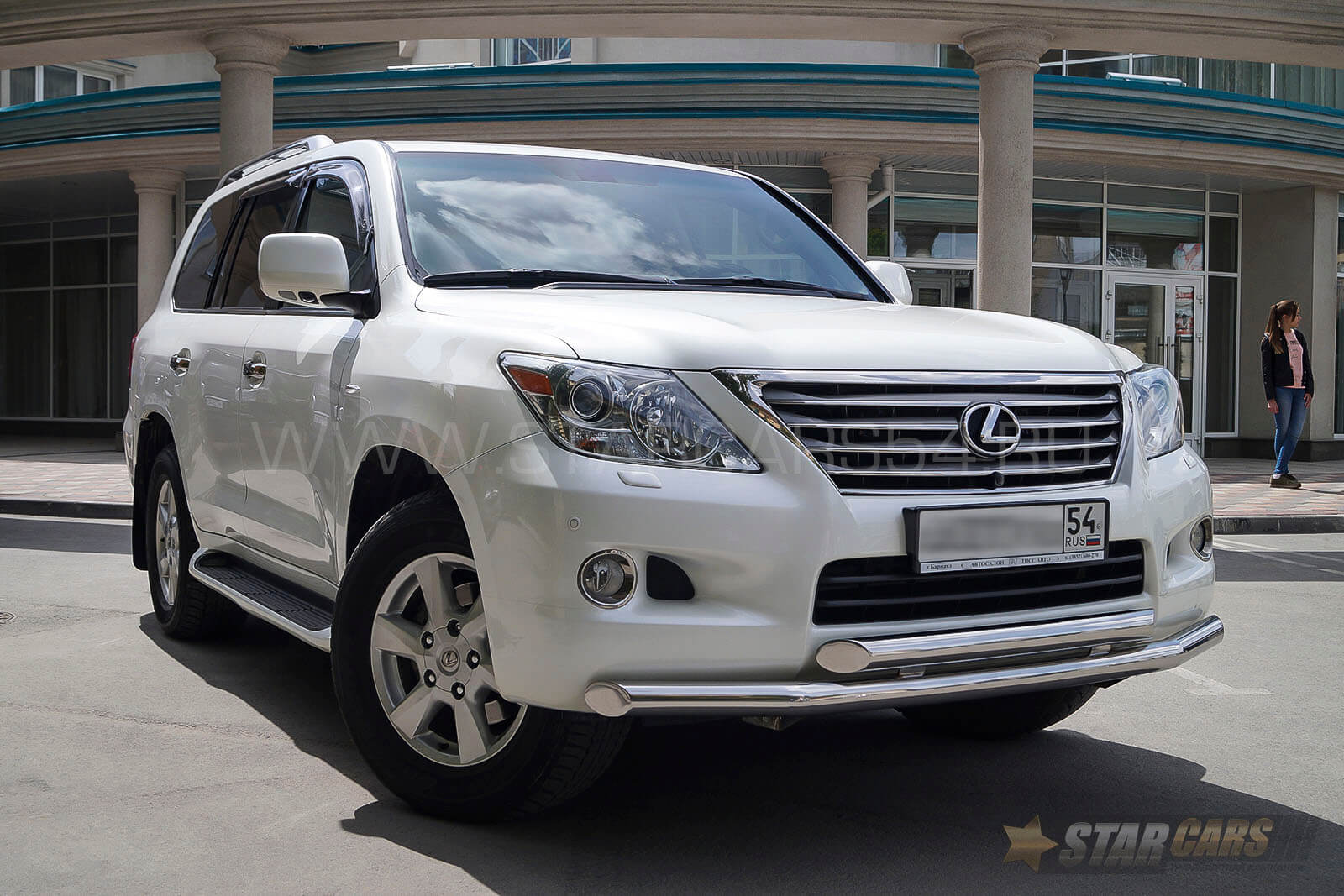 Аренда Lexus LX570 (белый) с водителем