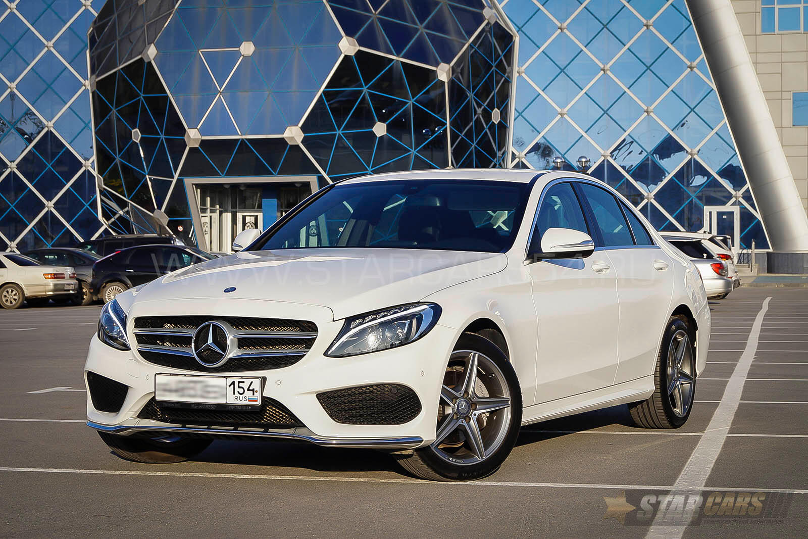 Аренда Mercedes C-class AMG (белый) с водителем