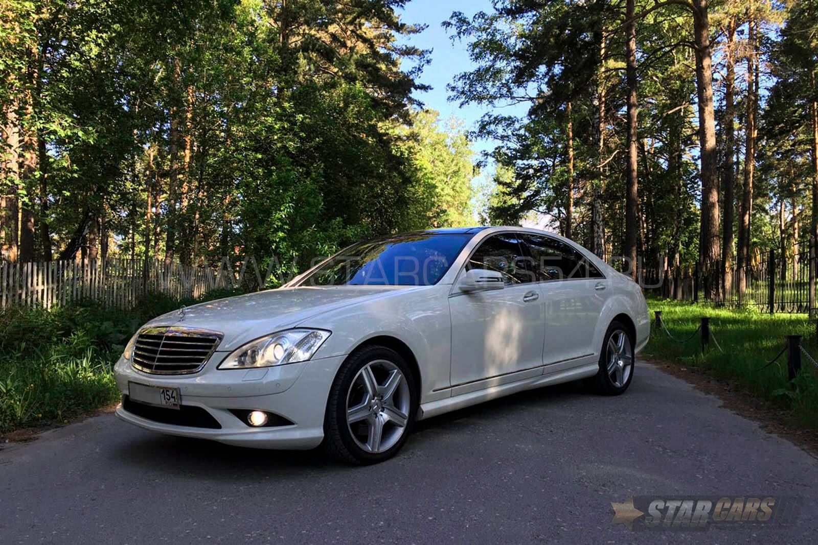 Аренда Mercedes-Benz S-class w221 (белый) с водителем