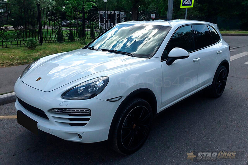 Аренда Porsche Cayenne (белый) с водителем