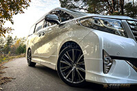 Фото 4 — Аренда минивэна Toyota Alphard белого цвета в Новосибирске