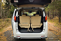 Фото 8 — Аренда минивэна Toyota Alphard белого цвета в Новосибирске