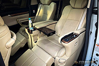 Фото 10 — Аренда минивэна Toyota Alphard белого цвета в Новосибирске