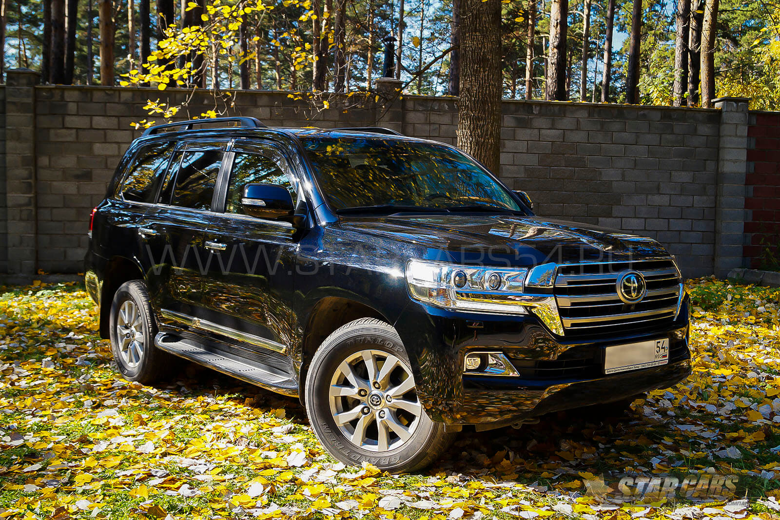 ВИП-автомобиль Toyota Land Cruiser 200 напрокат